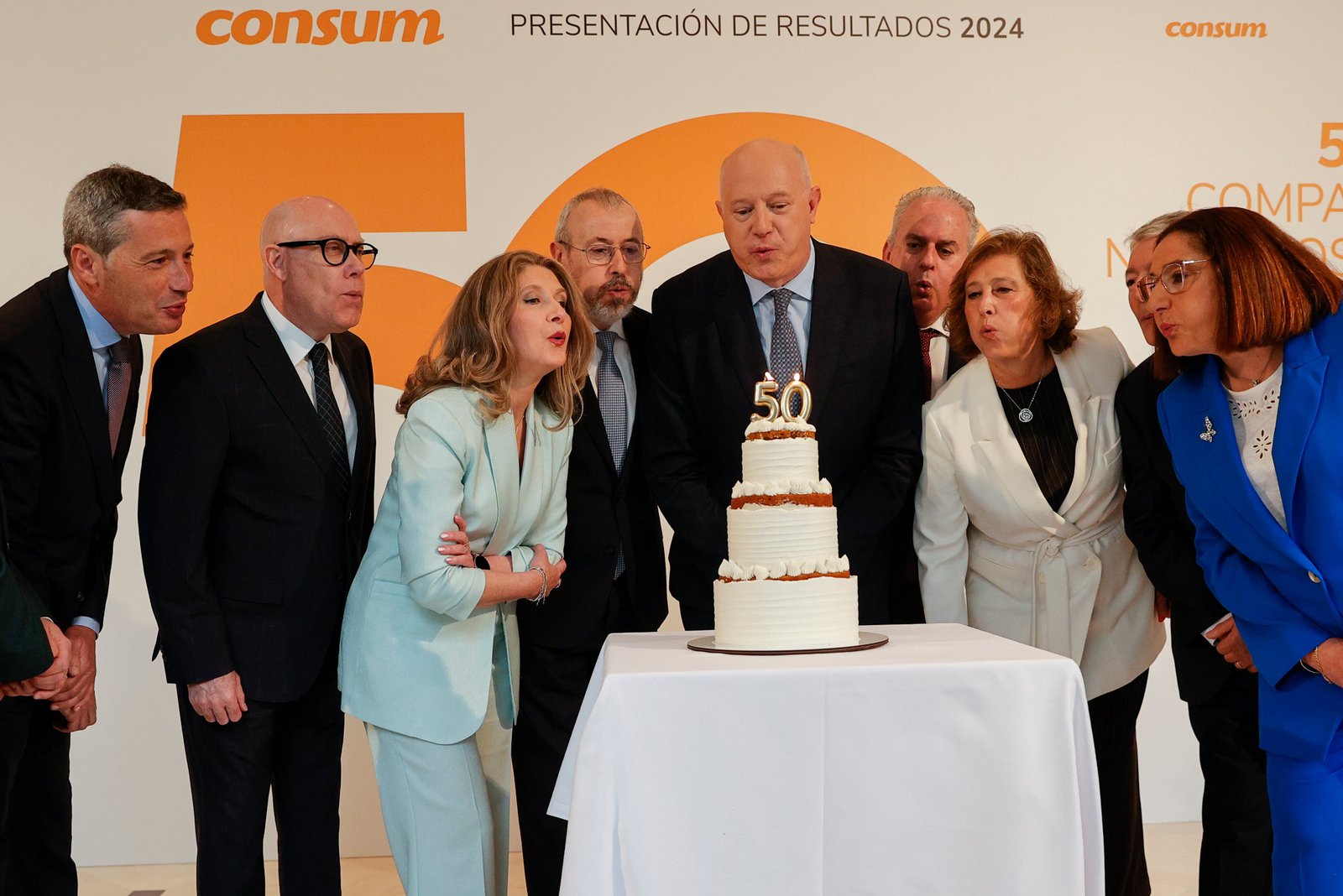 Consum cerrará sus tiendas cuando haya alerta roja "para evitar que los clientes salgan de casa"